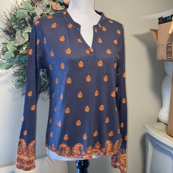beachlunchlounge Tops - Beach Lunch Lounge graphic long sleeve lightweight navy rust top small